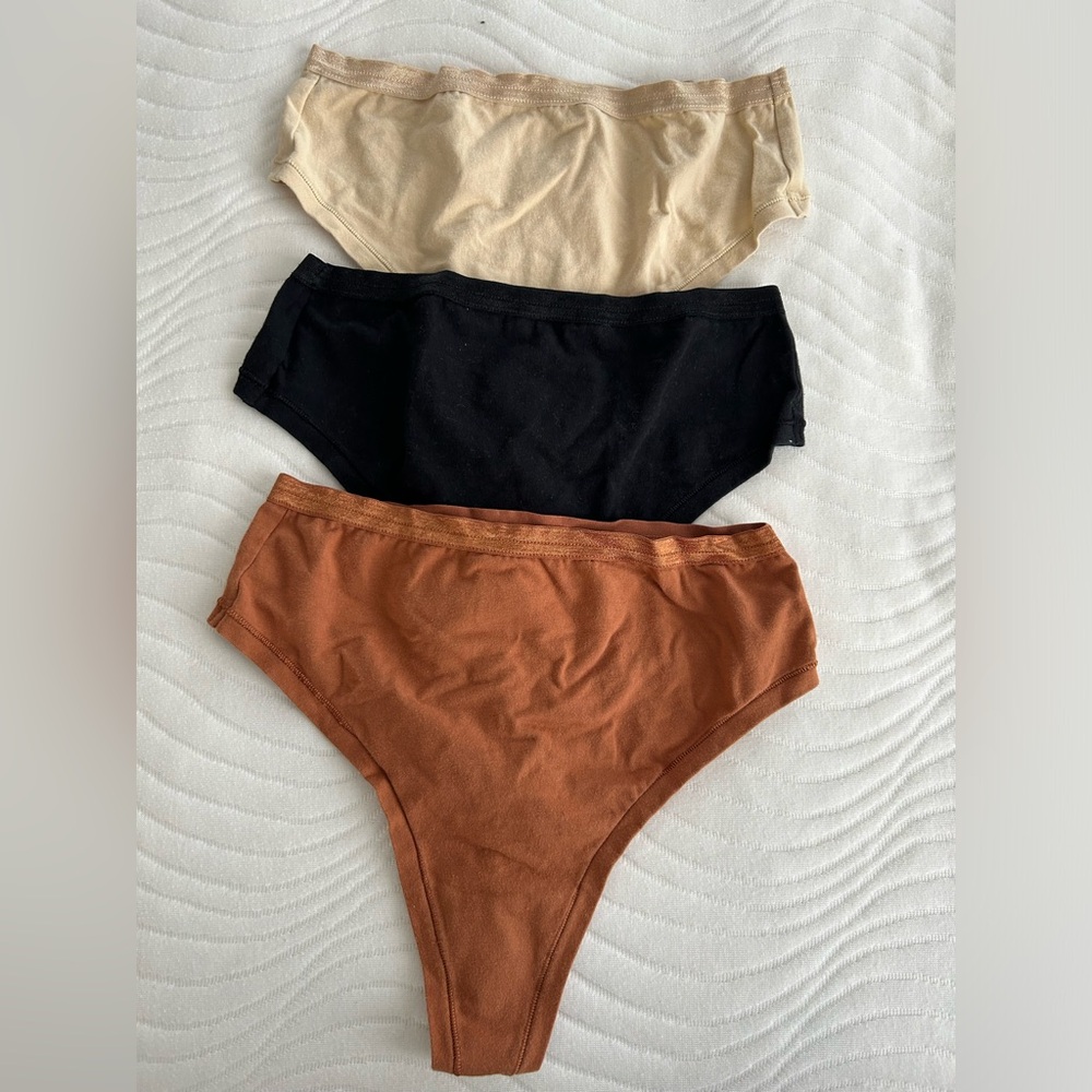 Knickey / Subset cotton high waist thongs